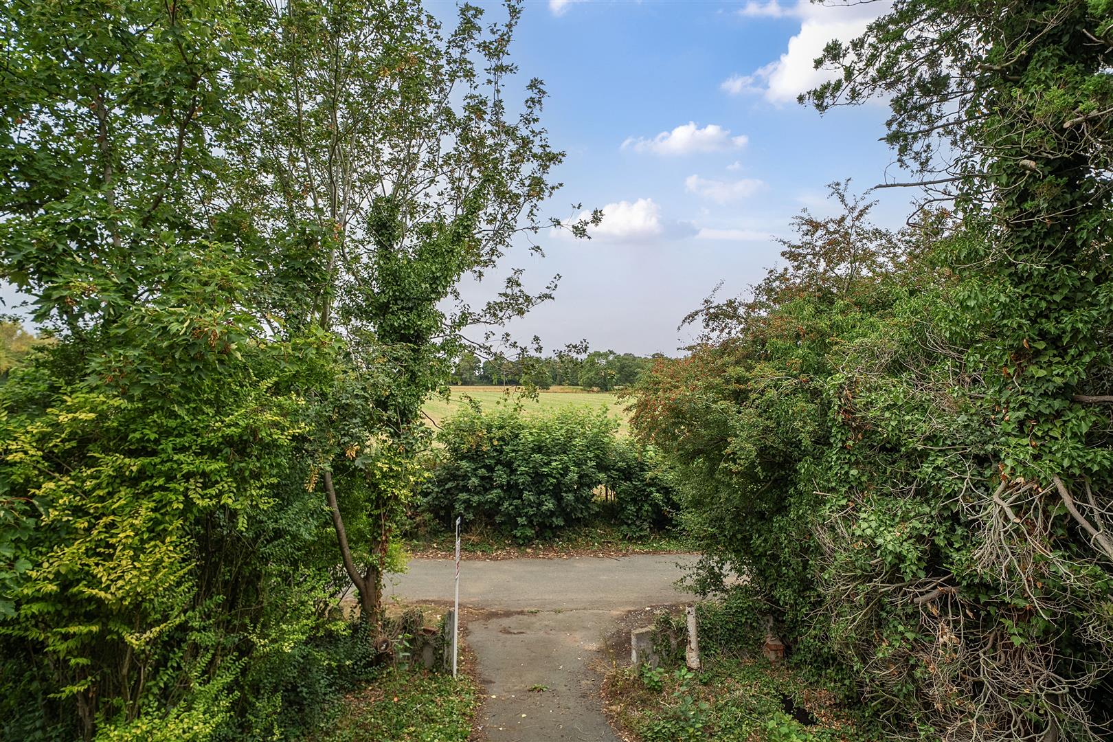 Farthings, Fox Lane, Oswestry, SY11 4FU